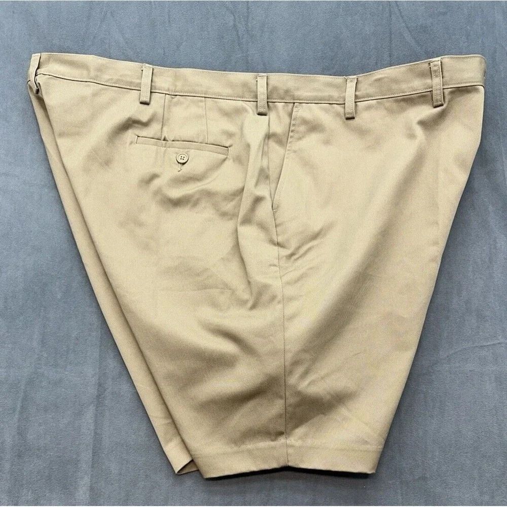 NEW Edwards Khaki Casual Shorts Uniform Womens Size 26 Pockets Pleated